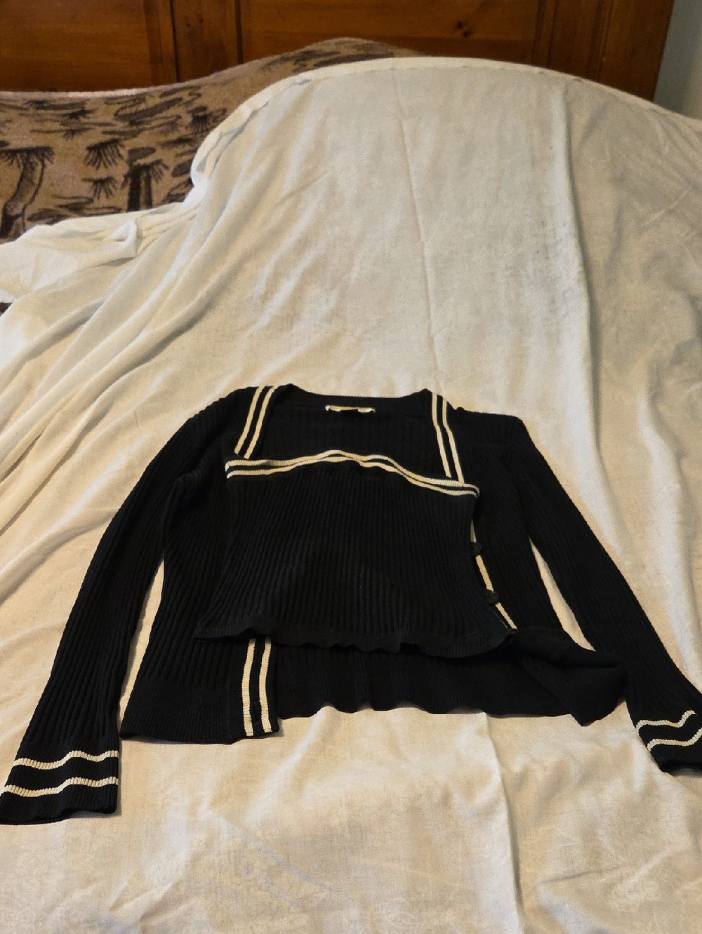 Newport News Black Ribbed Knit Top with Cream Label Detail